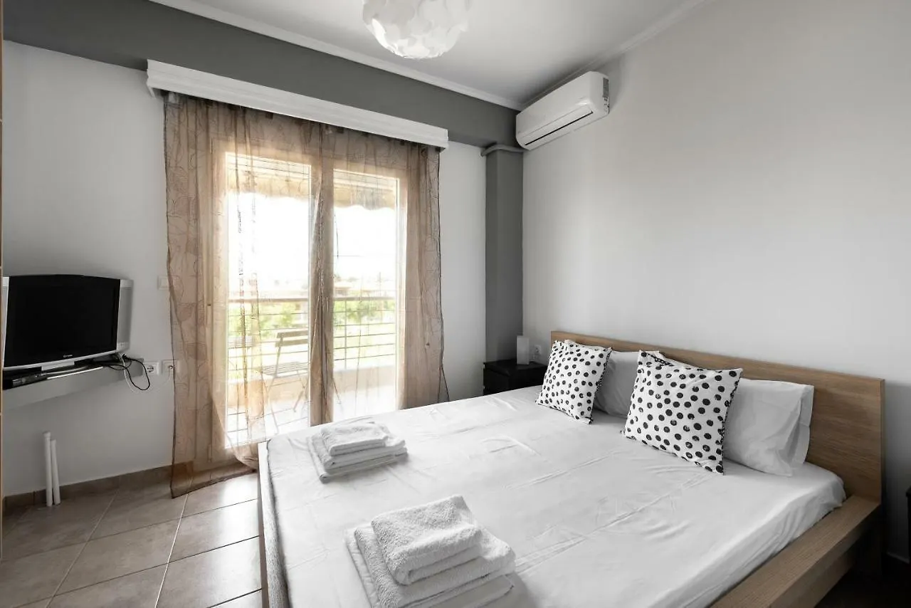 Nikiti Maisonette On The Beach By Luxlikehome Casa di campagna